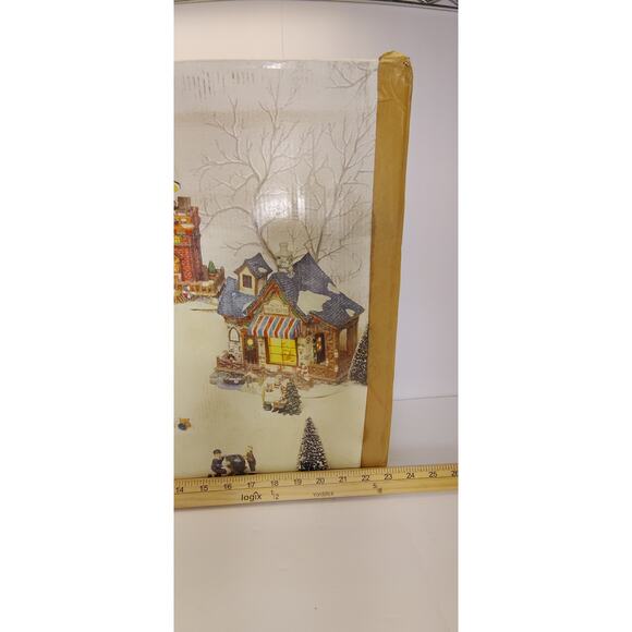 Christmas Streets 2005 Vintage Village Decor porcelain Xmas Lights 20 Piece - Picture 7 of 9